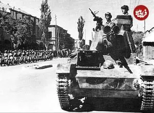 عکس| سفر در زمان؛ امرای ارتش ایران در حال قدم زدن با وزیرمختار انگلیس و فرمانده سپاه متفقین در تهران