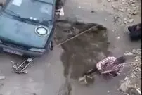 (ویدیو) استفاده خلاقانه راننده پراید برای بالا بردن مصالح ساختمانی!
