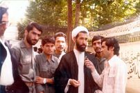 عکس؛ سفر در زمان؛ «شهید باهنر، مطهری، هاشمی رفسنجانی و رهبر انقلاب در یک راهپیمایی»؛ سال 57