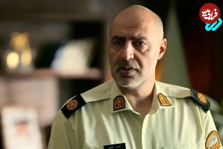 عکس| سفر در زمان؛ «سرگرد جهانی» سریال کلانتری یازده و بهرام افشاری در یک سالن تئاتر؛ سال 1401