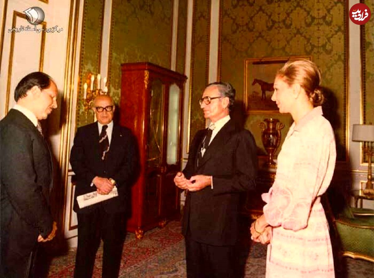سفر در زمان؛ یادداشتهای علم، دوشنبه ۲۹ آبان ۱۳۵۱: حسین نصر رئیس جدید دانشگاه آریامهر را معرفی کردم