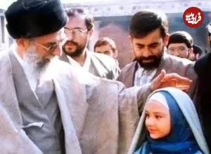 عکس| سفر زمان؛ عکس کمتردیده‌شدۀ «رهبر انقلاب» در پشت‌صحنه یک سریال تاریخی