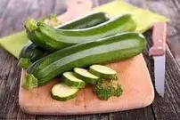 اگر سرتان همیشه توی گوشی است، خوردن این سبزی را فراموش نکنید!