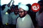 عکس؛ سفر در زمان؛ «محمدصادق خلخالی در حال امحای مواد مخدر»؛ سال 1359
