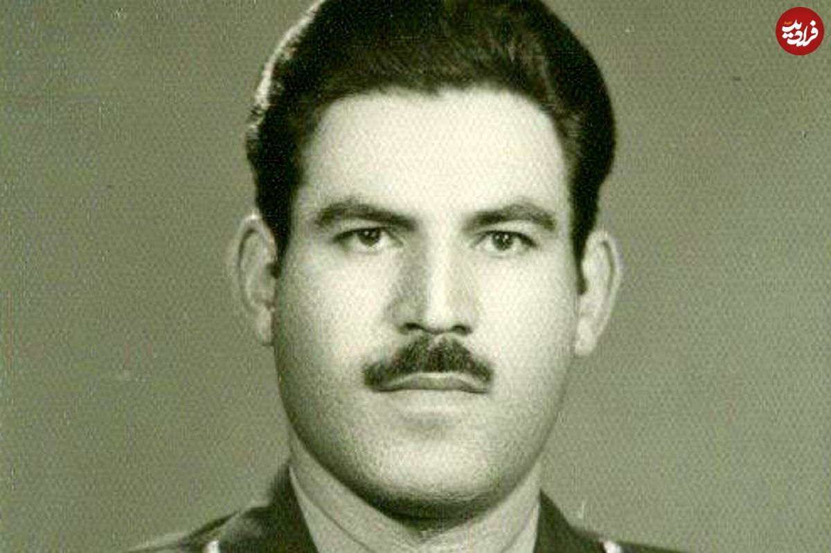 عکس؛ سفر در زمان؛ «سرتیپ سهرابی در کنار رهبر انقلاب و در سفر پاکستان»؛ دهه 60