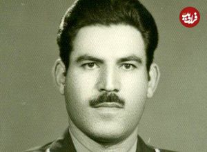 عکس؛ سفر در زمان؛ «سرتیپ سهرابی در کنار رهبر انقلاب و در سفر پاکستان»؛ دهه 60