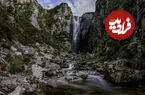 ببینید| حرکت رو به بالای آبشار در هوای طوفانی