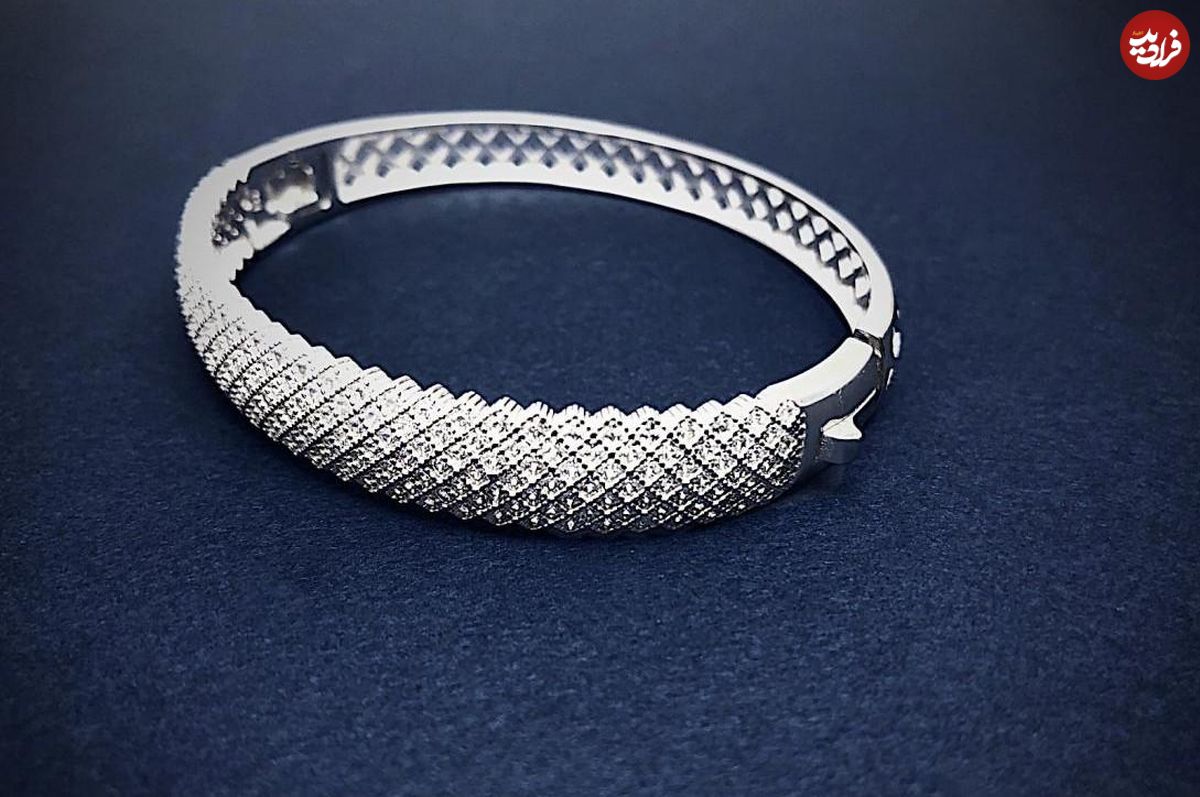 (عکس) قیمت این دستبند؛ ناقابل ۷۸ میلیارد تومان!