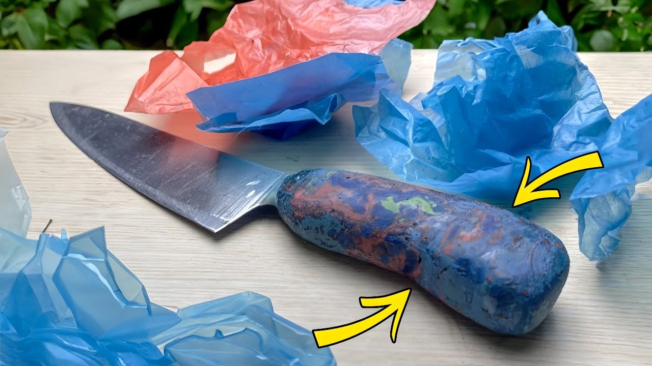 (ویدئو) یک روش ساده و خلاقانه برای آب کردن کیسه پلاستیکی و ساخت دسته چاقو با آن