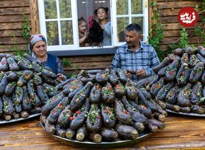 (ویدئو) غذاهای روستایی: تهیه ترشی بادمجان شکم پر به سبک بانوی روستایی آذربایجانی