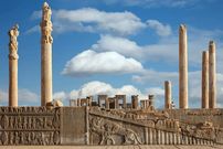 ماجرای تعرض به حریم تخت‌ جمشید