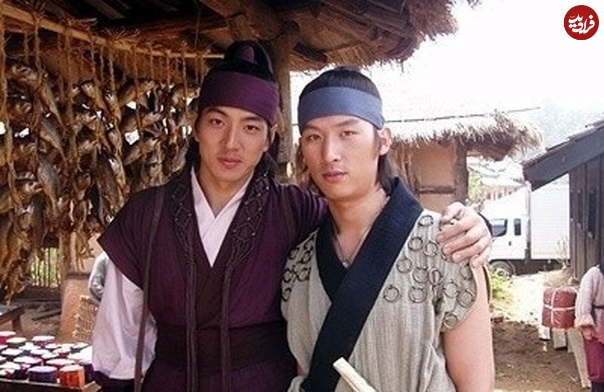 عکس| سفر به تاریخ؛ عکس یادگاری «یونگپو؛ اویی و هاندانگ» در پشتصحنه سریال «جومونگ»