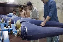 (ویدئو) شلوار جینی که می پوشید، به این شکل در کارخانه تولید می شود