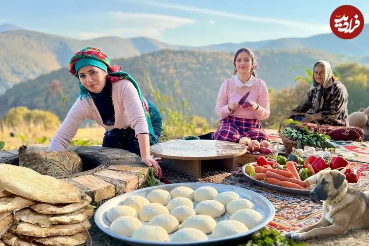 ببینید| غذای روستایی در ایران؛ تهیه نان سنتی و پخت املت در طبیعت کوهستان