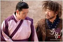 عکس| سفر زمان؛ چهرۀ «مدیر سایونگ» 19 سال بعد از سریال «جومونگ» در 48 سالگی روی صحنۀ تئاتر