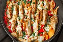 ببینید| طرز تهیه یک غذای ساده با سینه مرغ و سبزیجات