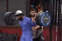 (ویدئو) دوبین مخفی: کارگر خدماتی این بار بدنساز مطرح اماراتی را سرکار گذاشت!