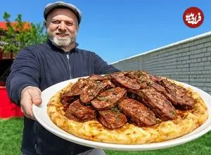 ببینید| غذای روستایی در آذربایجان؛ پخت یک غذای خاص با زبان گاو