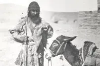 (تصاویر) سفر به عصر قاجار؛ از دکان قلیان‌سازی تا وضع تکان‌دهندۀ یک خانواده ایرانی