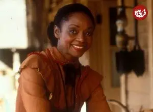 عکس| سفر در زمان؛ چهره «گریس» 33 سال بعد سریال پزشک دهکده در 77 سالگی