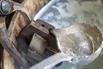 (ویدئو) مراحل ساخت مدال طلا، نقره و برنز توسط صنعتگران ژاپنی 