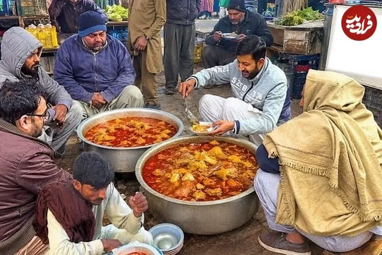 ببینید| غذای خیابانی در پاکستان؛ پخت کله پاچه برای صبحانه در کراچی