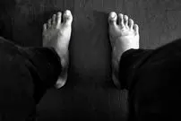 عکس| معلولیت خود خواسته برای گرفتن سهمیه پزشکی/ ماجرای این جوان ۲۰ ساله را بخوانید