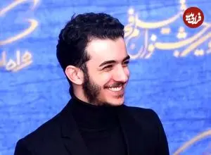 عکس| سفر زمان؛ تیپ خاص «علی شادمان» 7 سال قبل در نمایش «شاه ماهی»