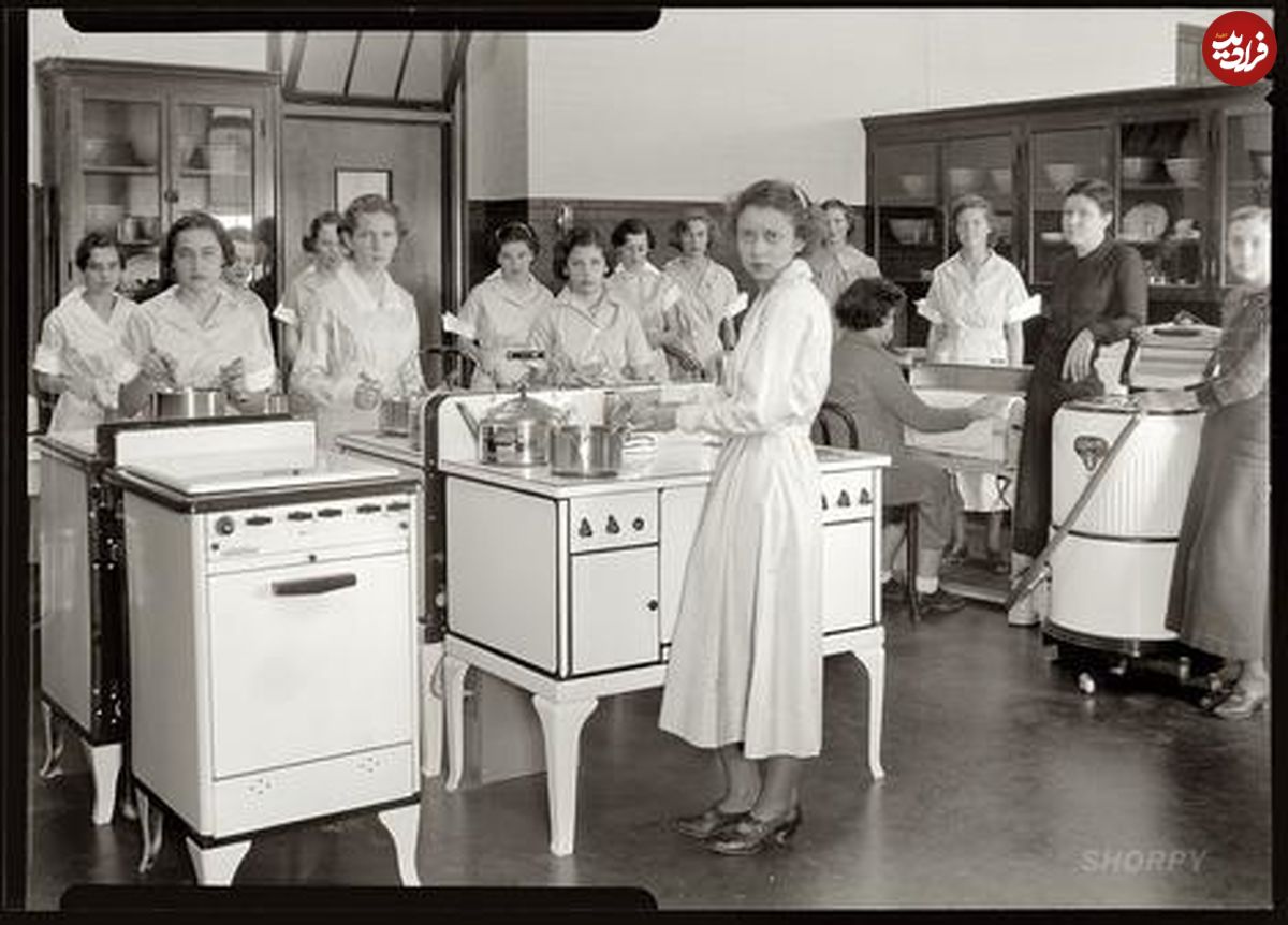 کلاس آشپزی دختران در دبیرستان آمریکایی