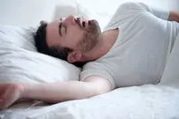یکی از بدترین عادت‌ها بین ایرانی‌ها | به این چند دلیل، بلافاصله بعد از غذا نخوابید