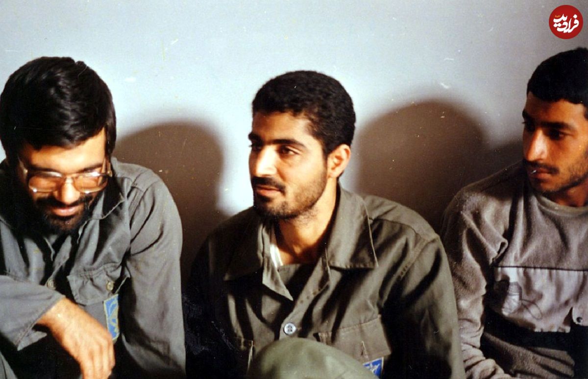 عکس؛ سفر در زمان؛ «سردار سلیمانی در آغوش رهبر انقلاب»؛ دهه 90