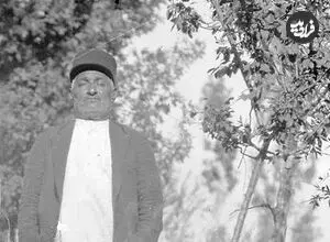 عکس| سفر زمان؛ تصویری از مردان شکارچی در دوران رضاخان
