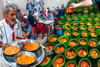 ببینید؛ غذای خیابانی در ایران؛ پخت آبگوشت سنتی و املت در قم 