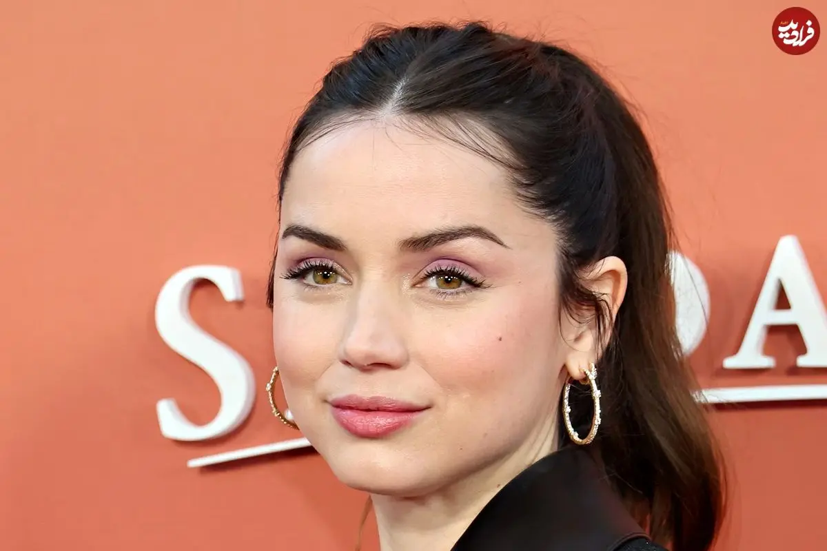 عکس| سفر در زمان؛ «آنا د آرماس» در 25 سالگی و در مراسم افتتاحیه فیلم «دشمن» در مادرید؛ سال 1392