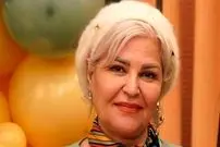 عکس| سفر زمان؛ چهرۀ «اکرم محمدی» در 36 سالگی در جشن تولد «منوچهر نوذری»؛ سال 73