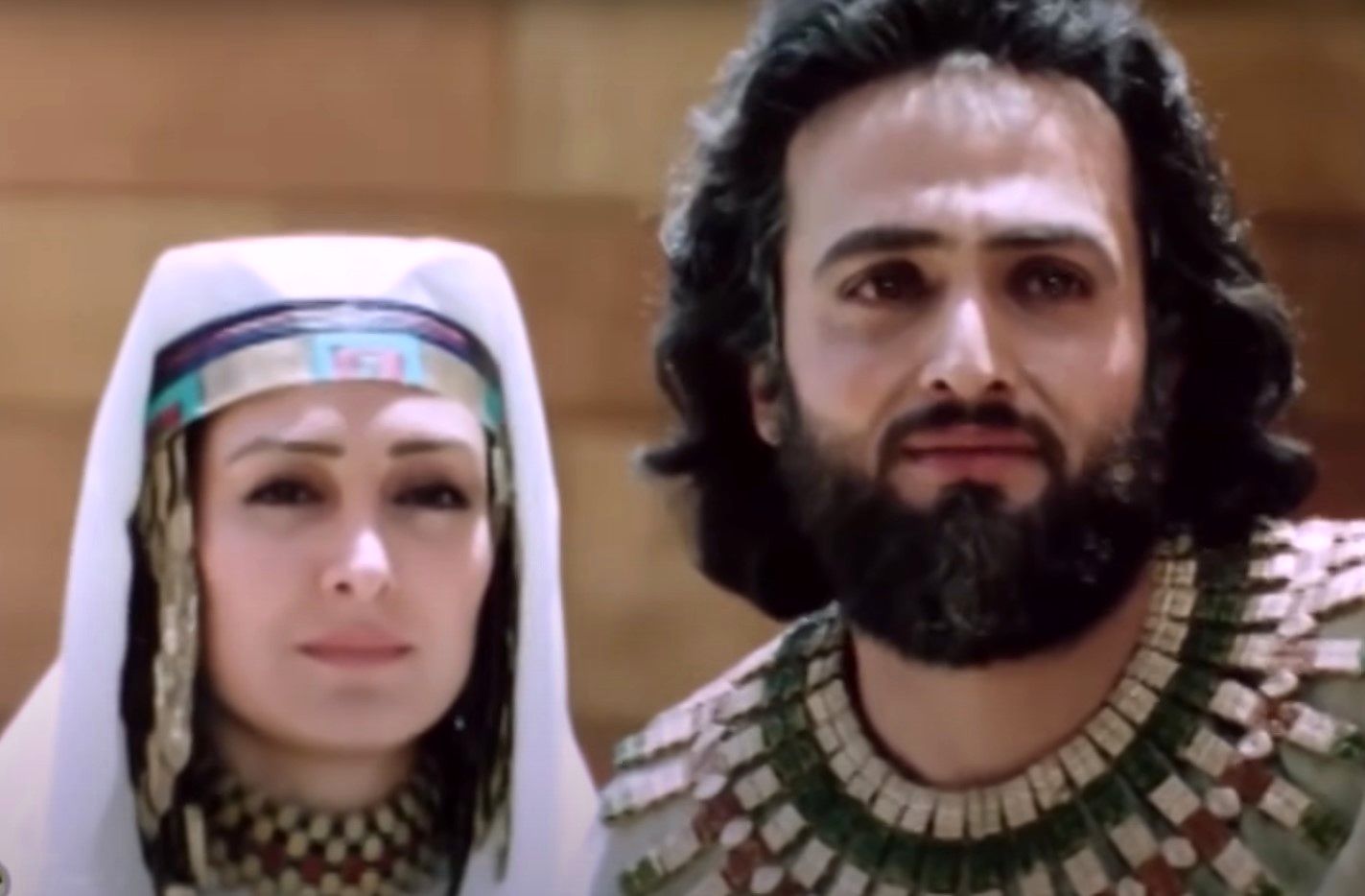 3 عکس جدید از تغییر تیپ و چهره الهام حمیدی بازیگر نقش آسنات در سریال یوسف پیامبر