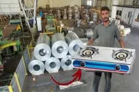 ببینید| مراحل دیدنی تولید اجاق گاز دو شعله در کارگاهی در پاکستان