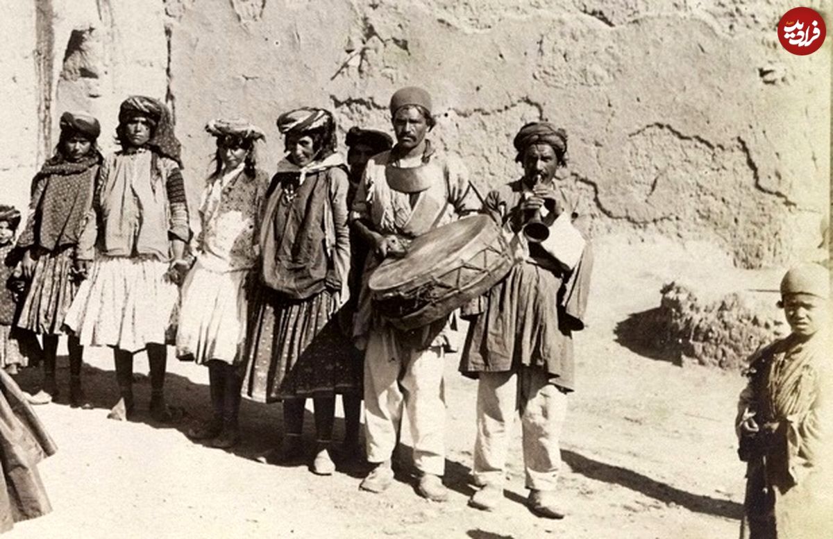 عکس؛ سفر به تاریخ؛ «رقص کردی» در یک عروسی در «اورامان»؛ یک قرن قبل