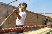 ( تصاویر) ثبت رکورد طولانی‌ترین کباب ایران با ۲۲۰ متر در یزد 