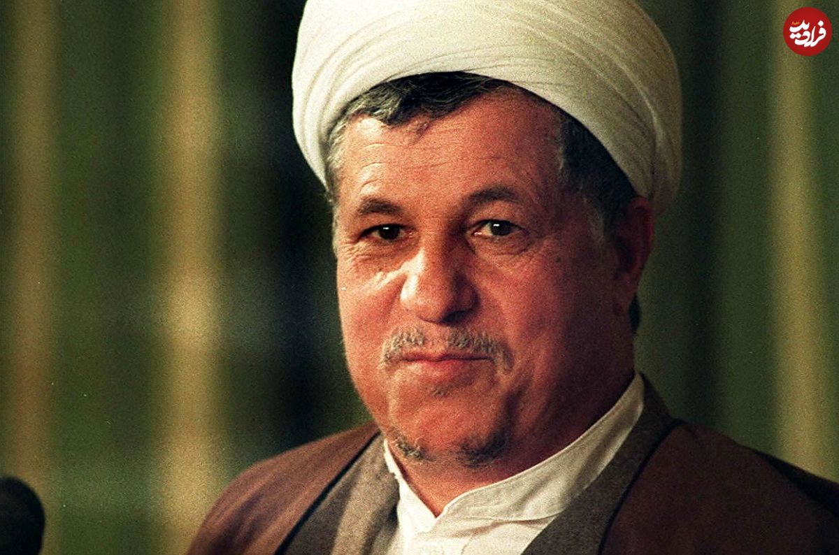 عکس؛ سفر در زمان؛ «هاشمی رفسنجانی، پشت صندلی ریاست مجلس»؛ سال 67
