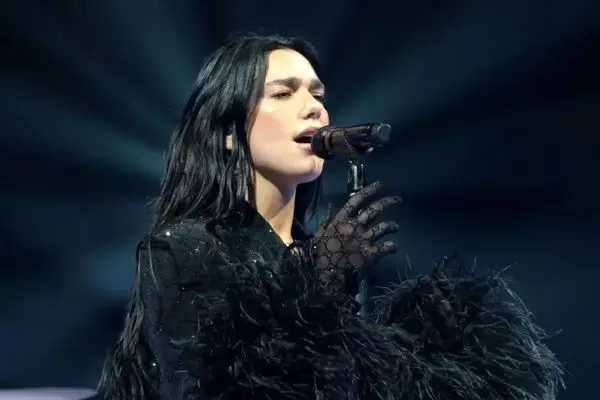 دوا لیپا در صدر فهرست ثروتمندترین افراد زیر ۳۰ سال؛ ثروت ۹ رقمی خواننده انگلیسی!