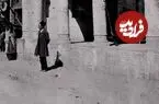 عکس| سفر زمان؛ «خری با بار الوار» در یکی از خیابان‌های تهران در دوران قاجار