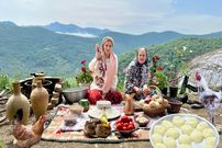 ببینید؛ غذای روستایی در گیلان؛ پخت آبگوشت با ماهیچه گوسفند و نان تازه