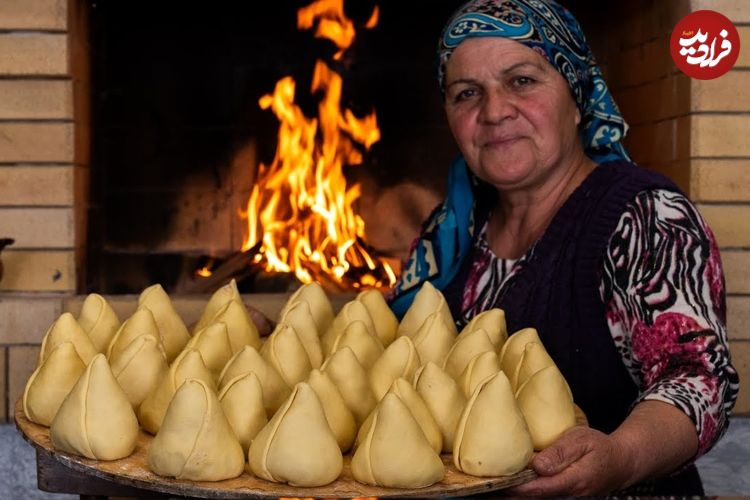 ببینید| غذای روستایی در آذربایجان؛ پخت سمبوسه خانگی توسط مادربزرگ روستایی