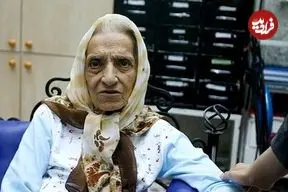 عکس| سفر زمان؛ «مهری مهرنیا» در 37 سالگی در پشت‌صحنه یک تئاتر؛ سال 1347