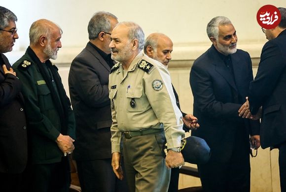 عکس؛ سفر در زمان؛ «واعظی، محسن رضایی، سرلشکر سلامی و سردار سلیمانی» در یک مراسم ختم؛ دهه 90