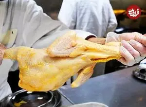 ببینید| غذای خیابانی در آمریکا؛ مرغ سوخاری ترد و برنج سرخ شده با میگو در نیویورک