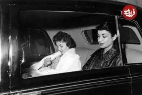 سفر در زمان؛ یادداشت‌های علم، یکشنبه ۳ تیر ۱۳۵۲: شاهنشاه نسبت به شهناز ملایمتر شده، حالا شاهزاده خانم میخواهد در فارس زراعت کند