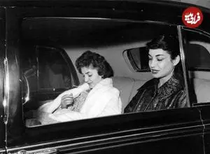 سفر در زمان؛ یادداشت‌های علم، یکشنبه ۳ تیر ۱۳۵۲: شاهنشاه نسبت به شهناز ملایمتر شده، حالا شاهزاده خانم میخواهد در فارس زراعت کند