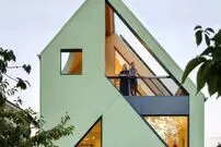 تصاویر؛ خانه‌ای از جنس هندسه و خاطره: شاهکار مهندسی و هنر